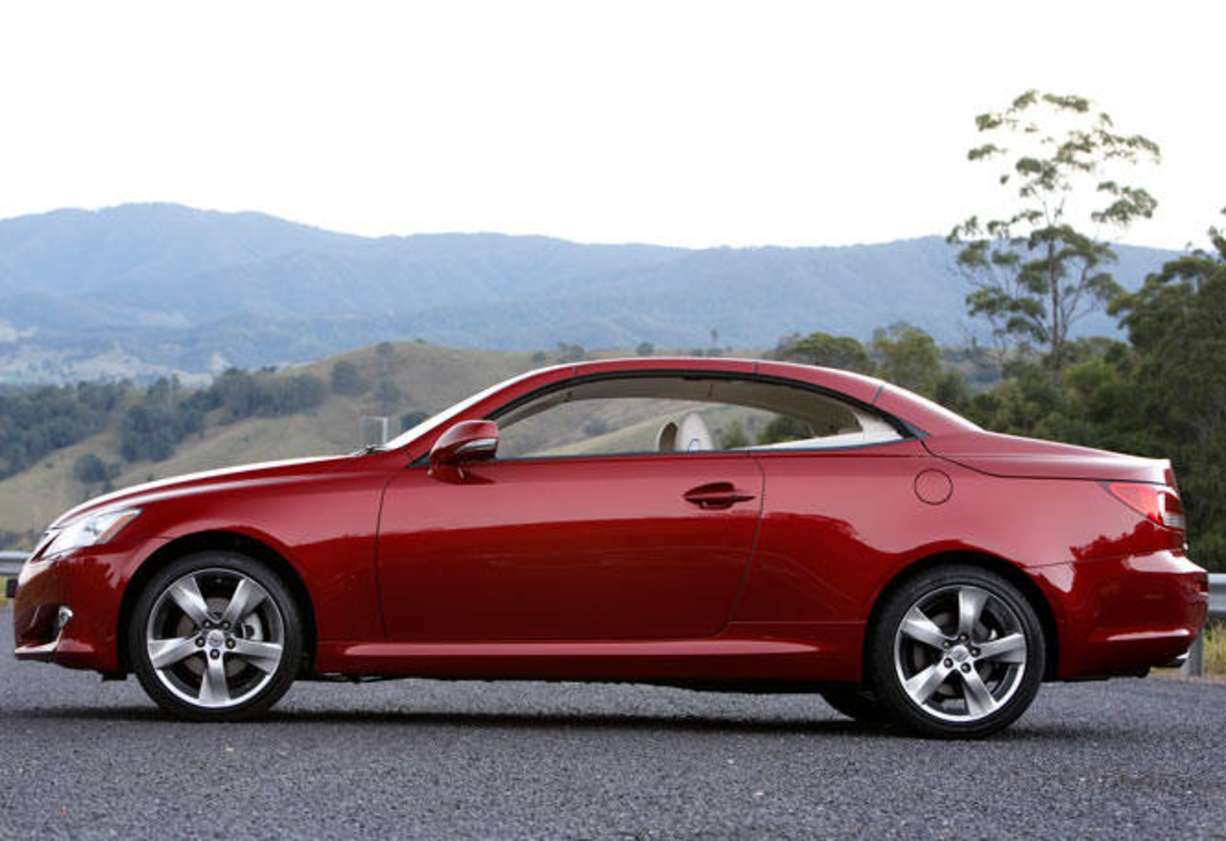 Lexus IS 250C Sports Luxury