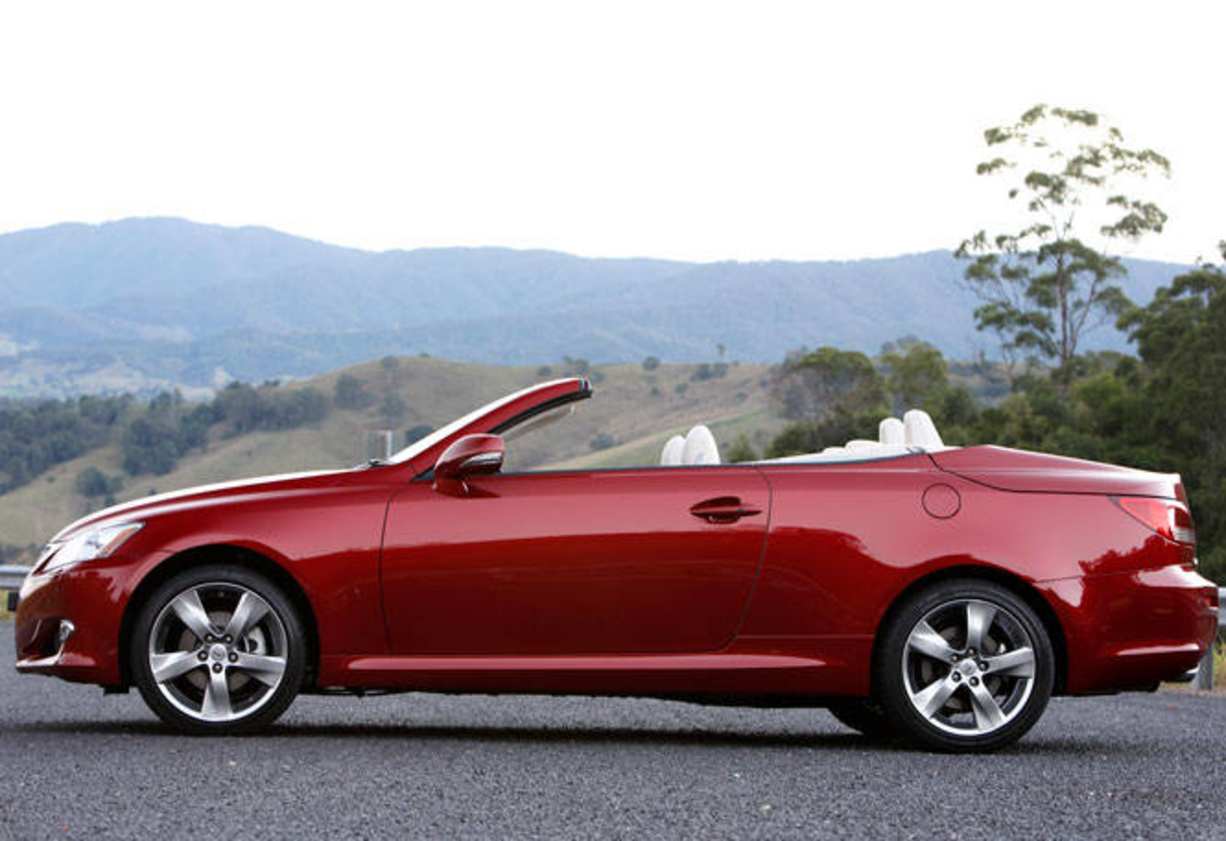 Lexus IS 250C Sports Luxury