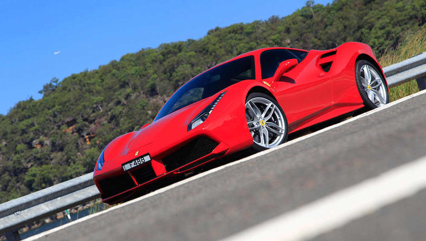 2016 Ferrari 488GTB.