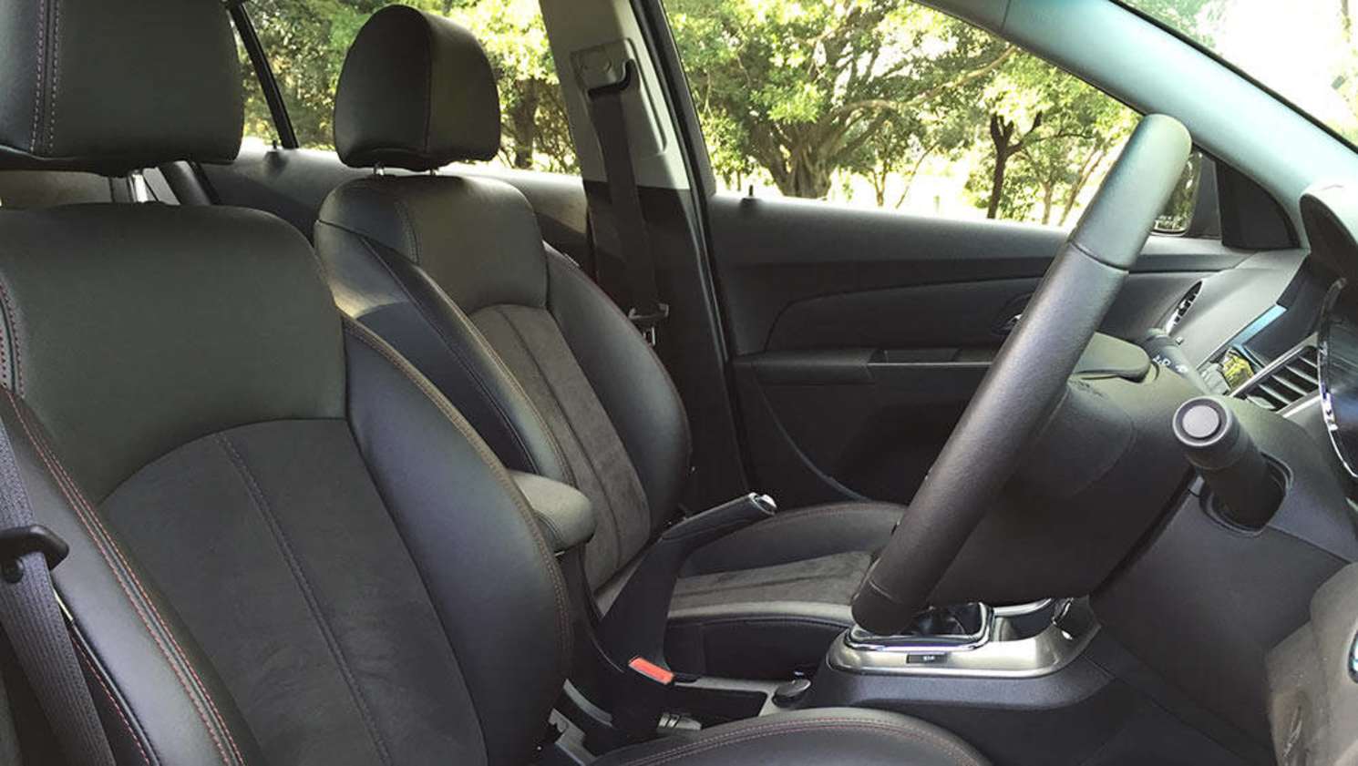 2016 Holden Cruze SRi Z-Series sedan. Picture credit: Richard Berry.