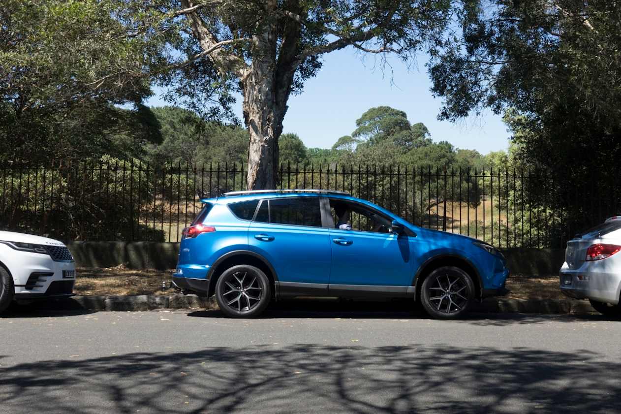 Once your car is straight in the space you can straighten the steering wheel and adjust your car’s position to ensure it is sitting in the middle of the spot.