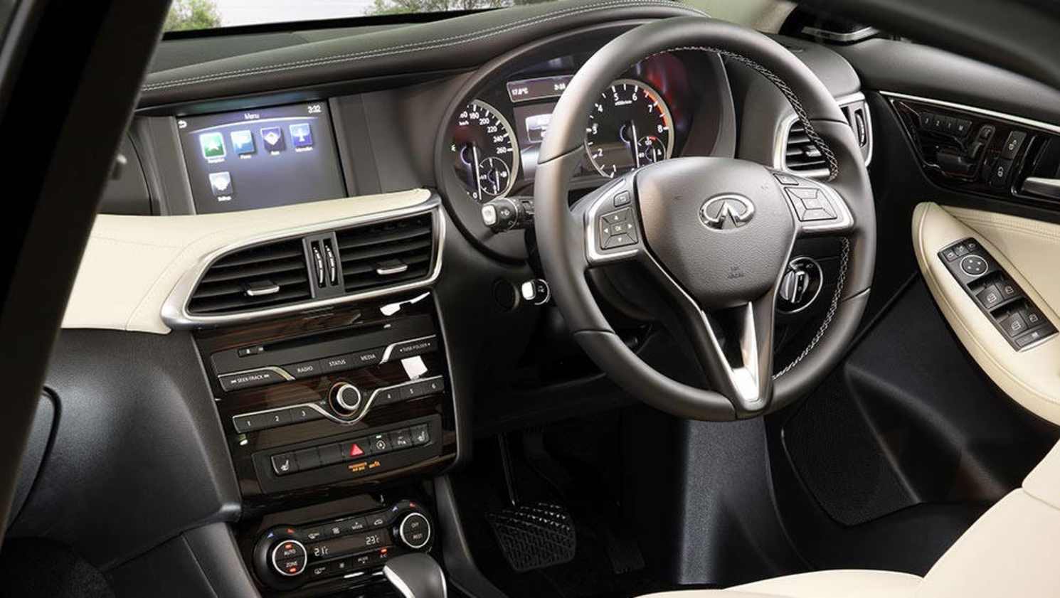 2016 Infiniti QX30 Premium.