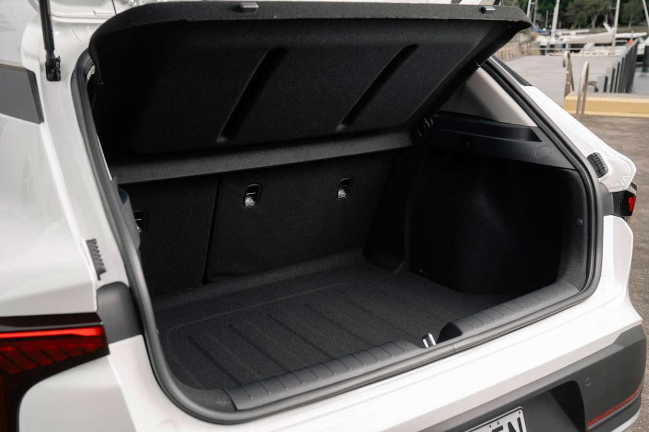 Kia K4 boot space