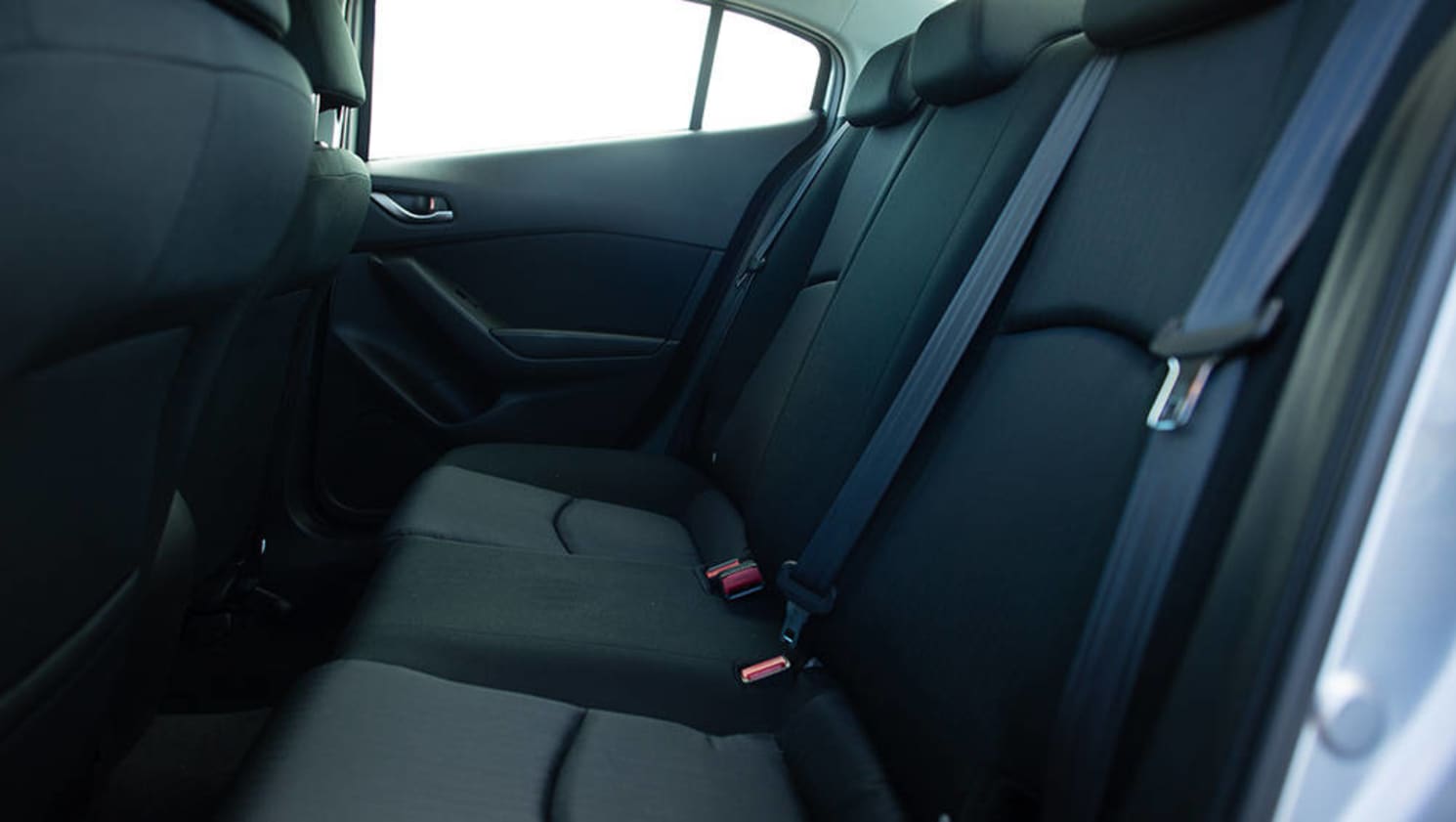 2016 Mazda3 Neo sedan