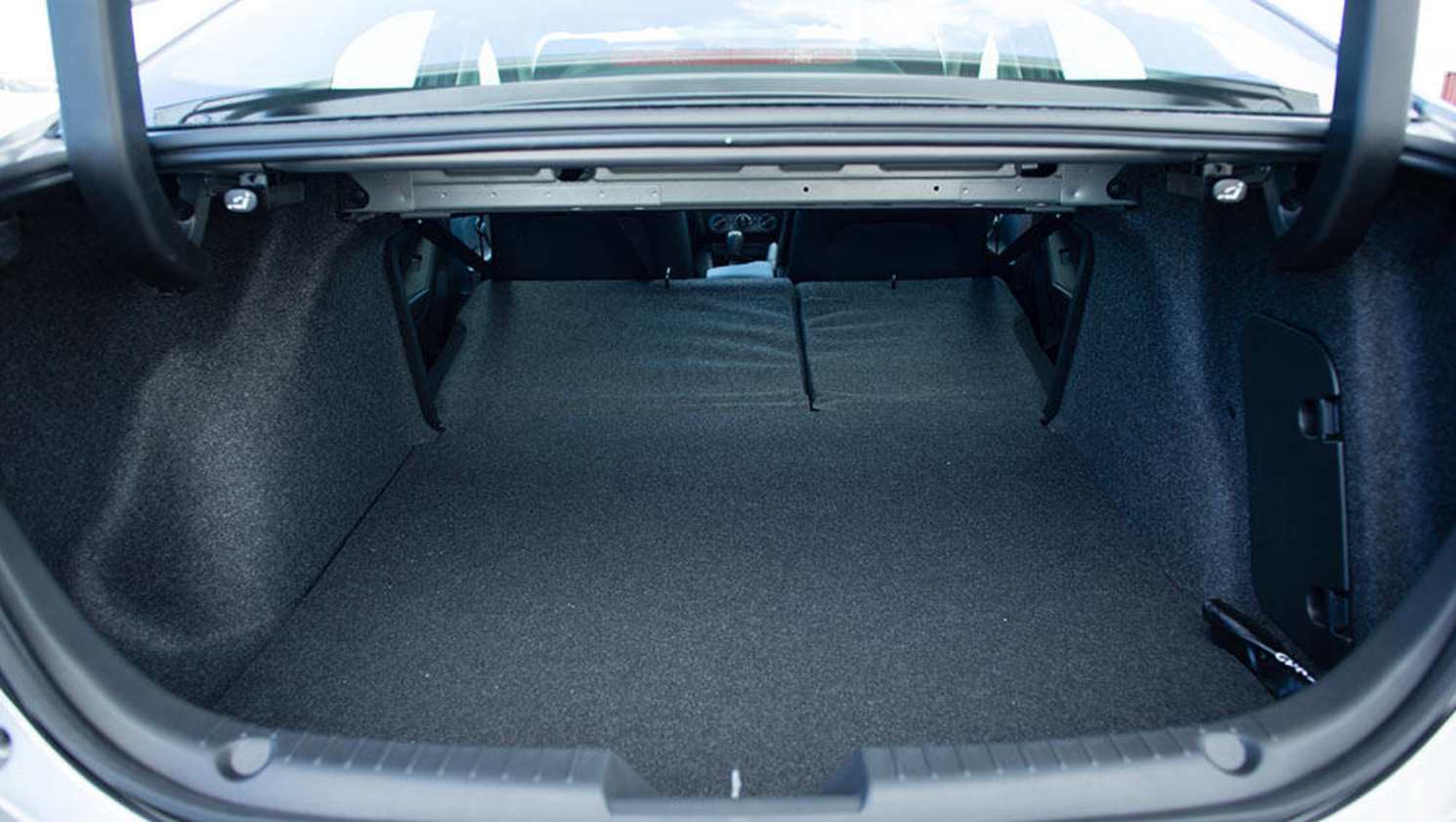 2016 Mazda3 Neo sedan