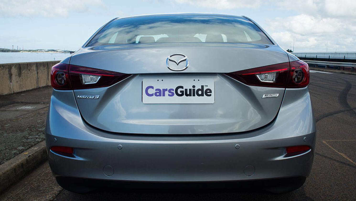 2016 Mazda3 Neo sedan