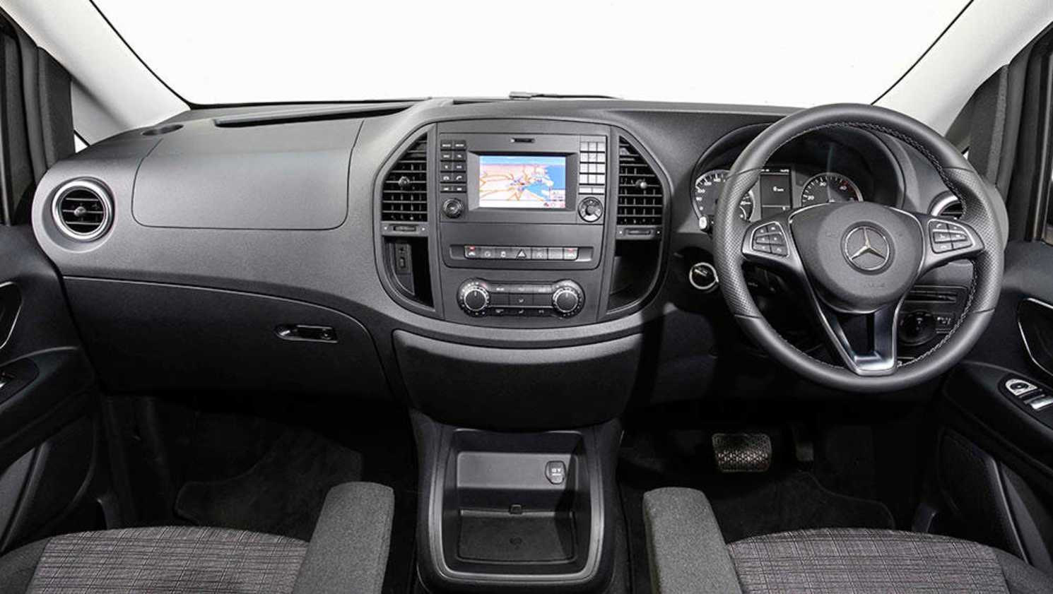 2015 Mercedes-Benz Valente