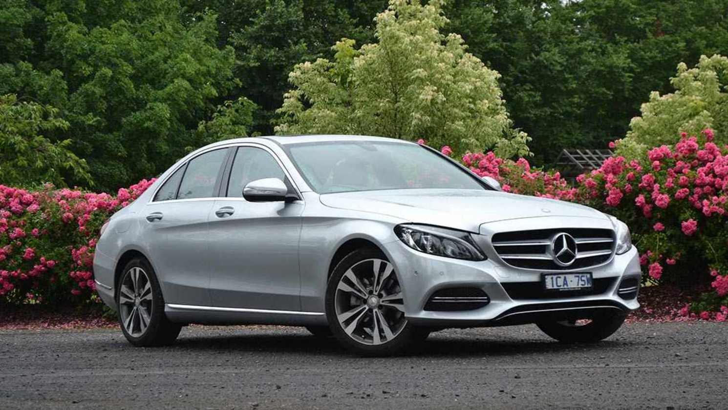 Mercedes-Benz C200 CarsGuide COTY 2014