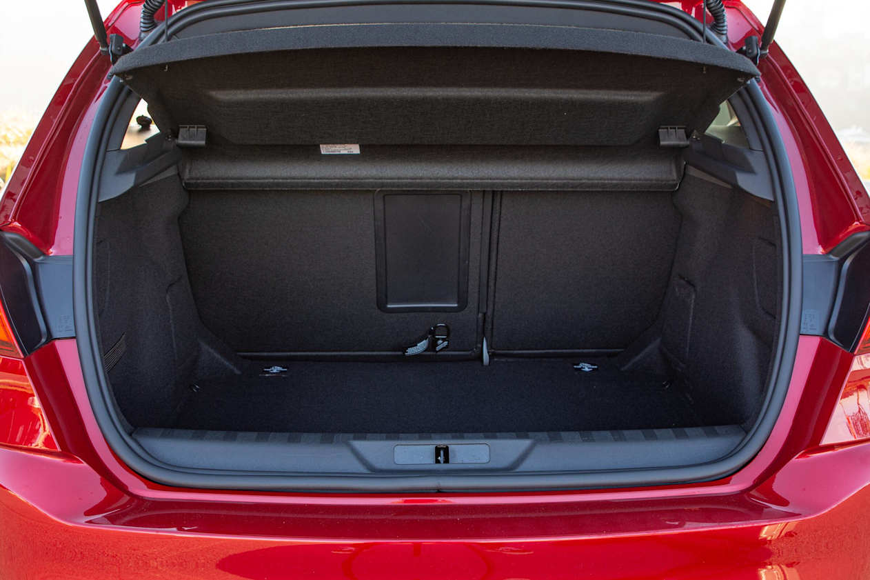 Peugeot 308 2020 boot space