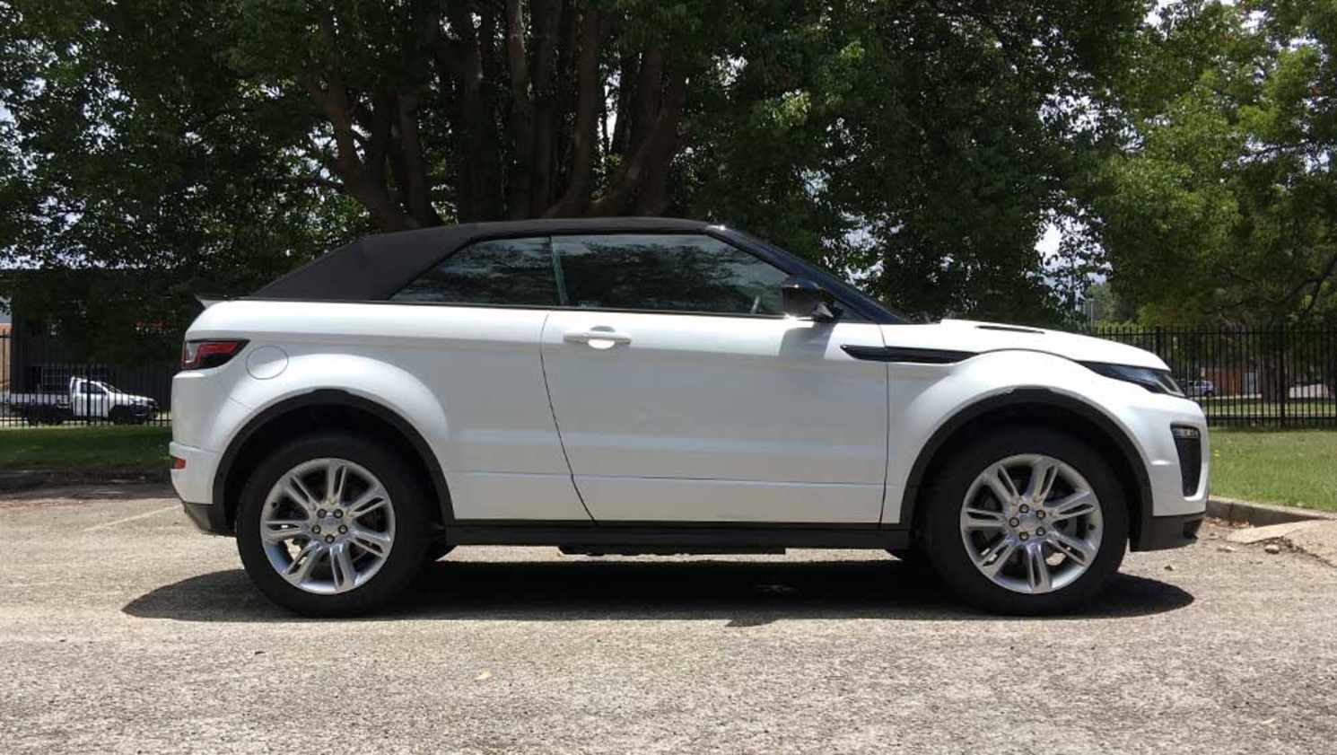 2017 Range Rover Evoque Convertible HSE Dynamic Si4.
