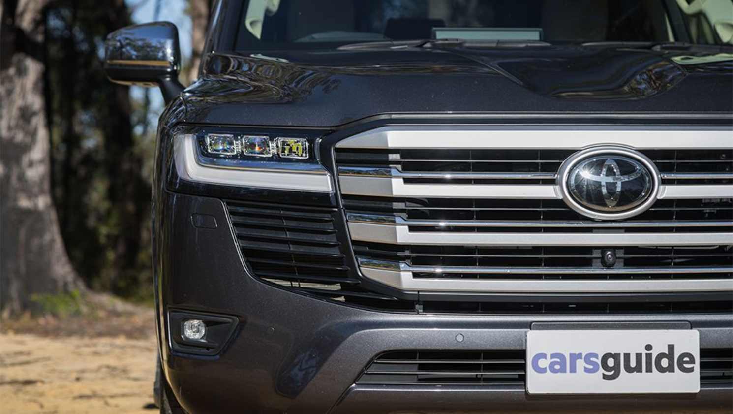 2023-Toyota-Landcruiser-300-