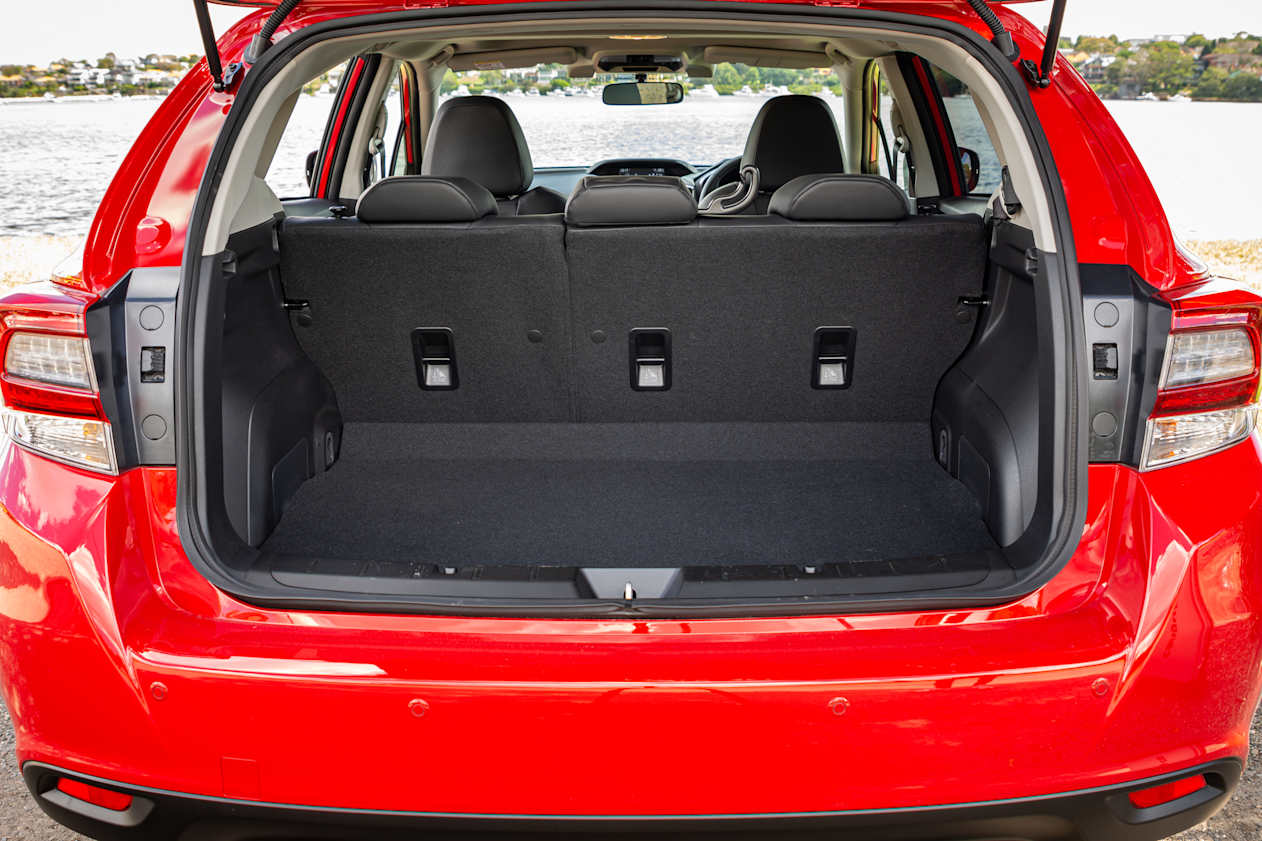 Subaru Impreza 2021 boot space