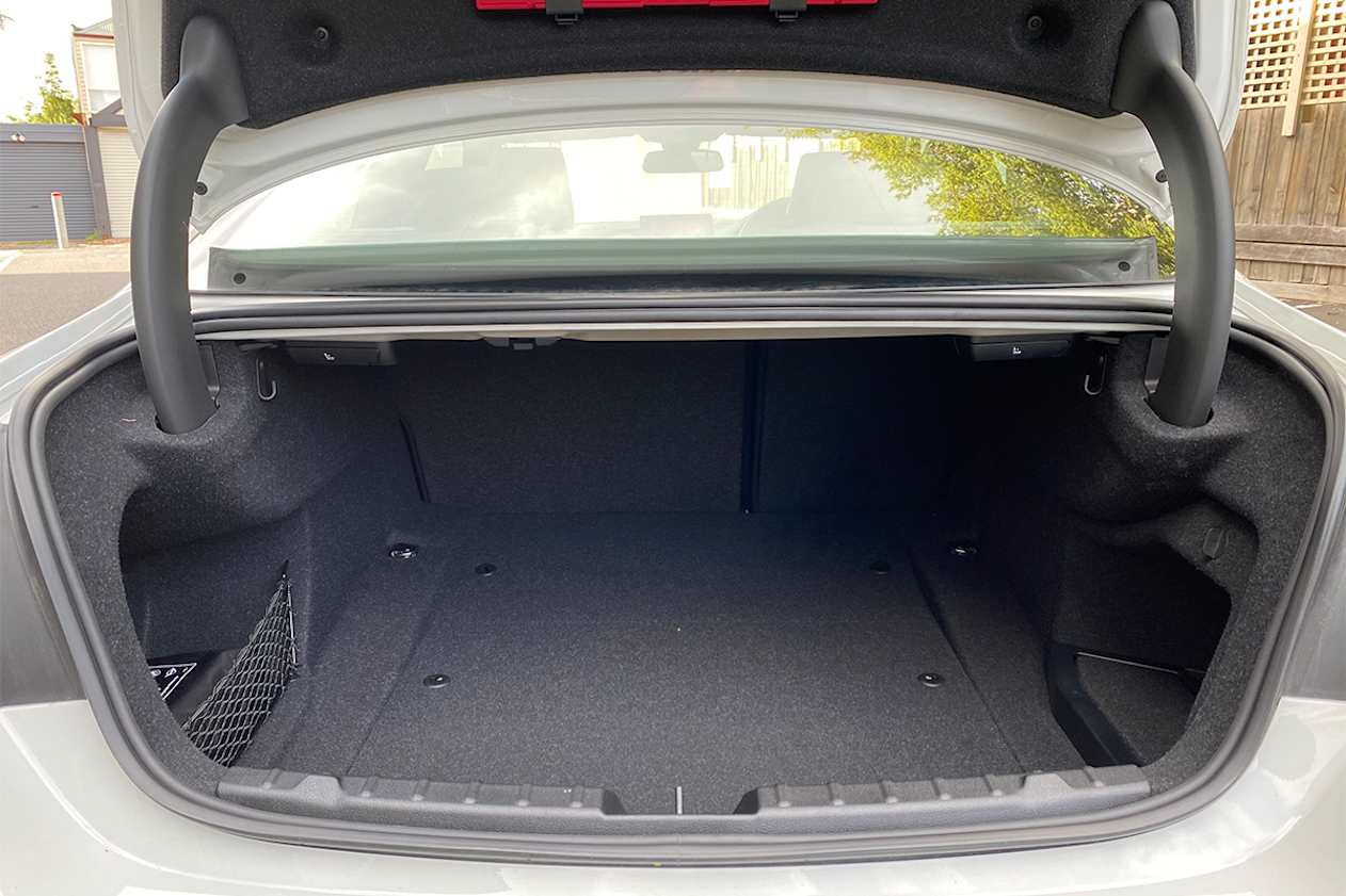 BMW 4 Series 2020 boot space