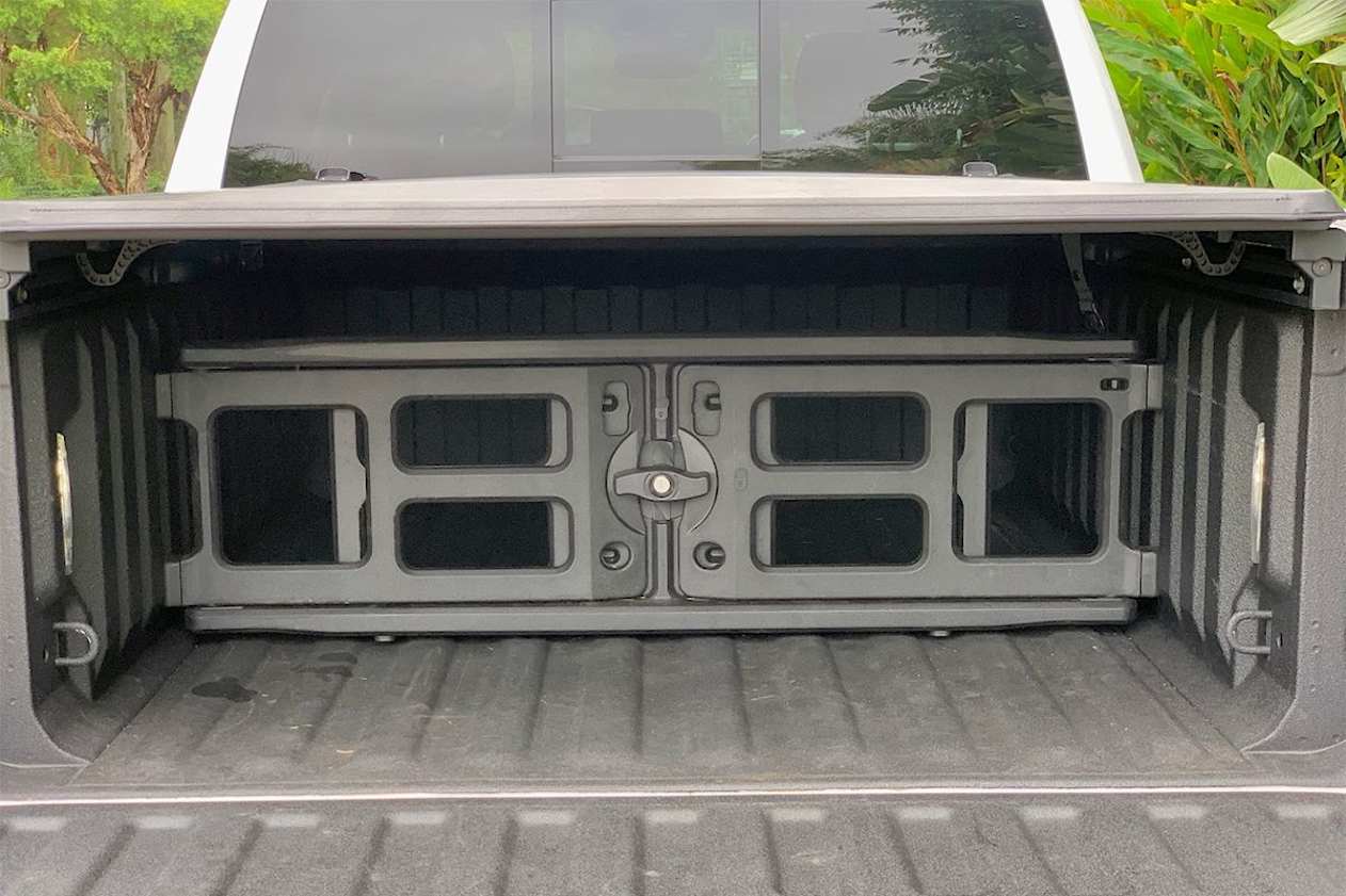 RAM 1500 2022 boot space