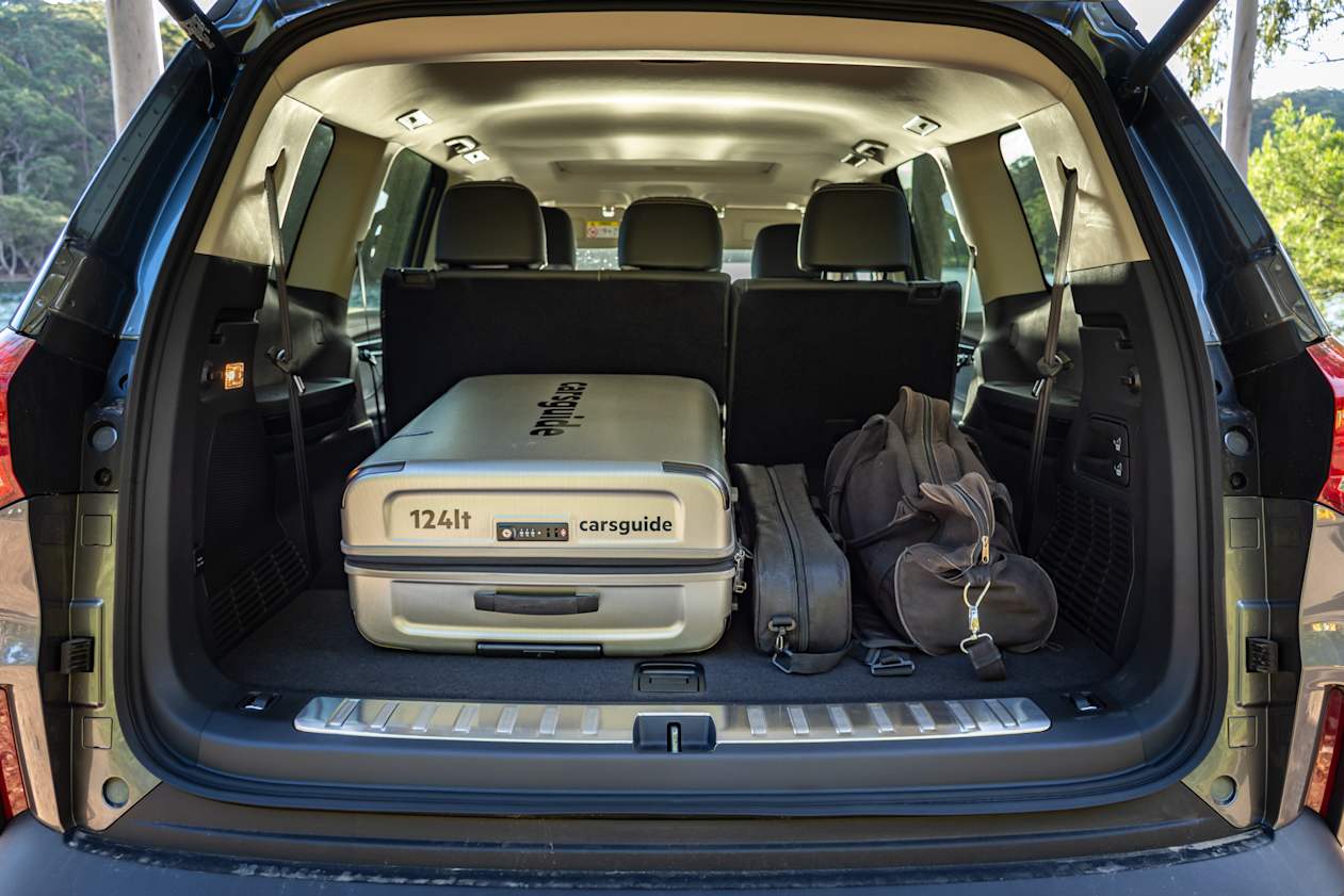 LDV D90 boot space