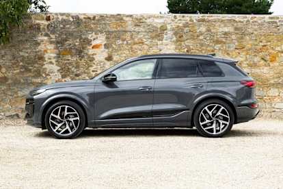 Audi Q6 e-tron quattro 2025 review: snapshot