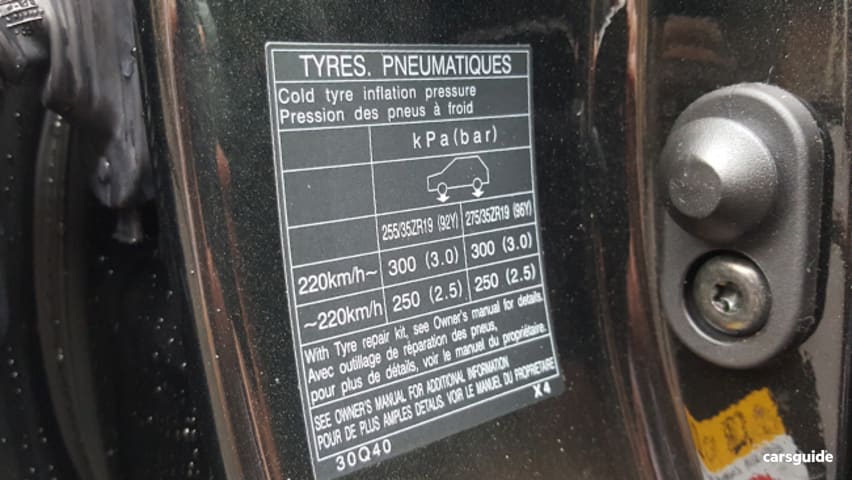 Lexus GS Tyre Placard