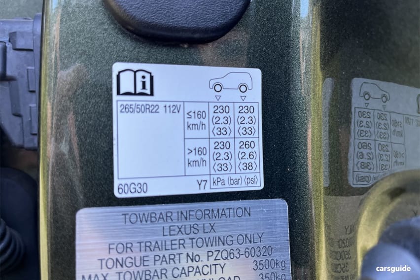 Lexus LX Tyre Placard