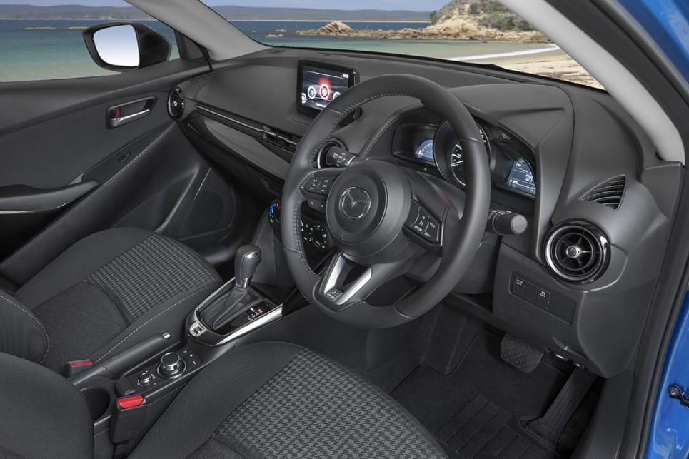 Купить Торпедо Мазда 2 2015 Года