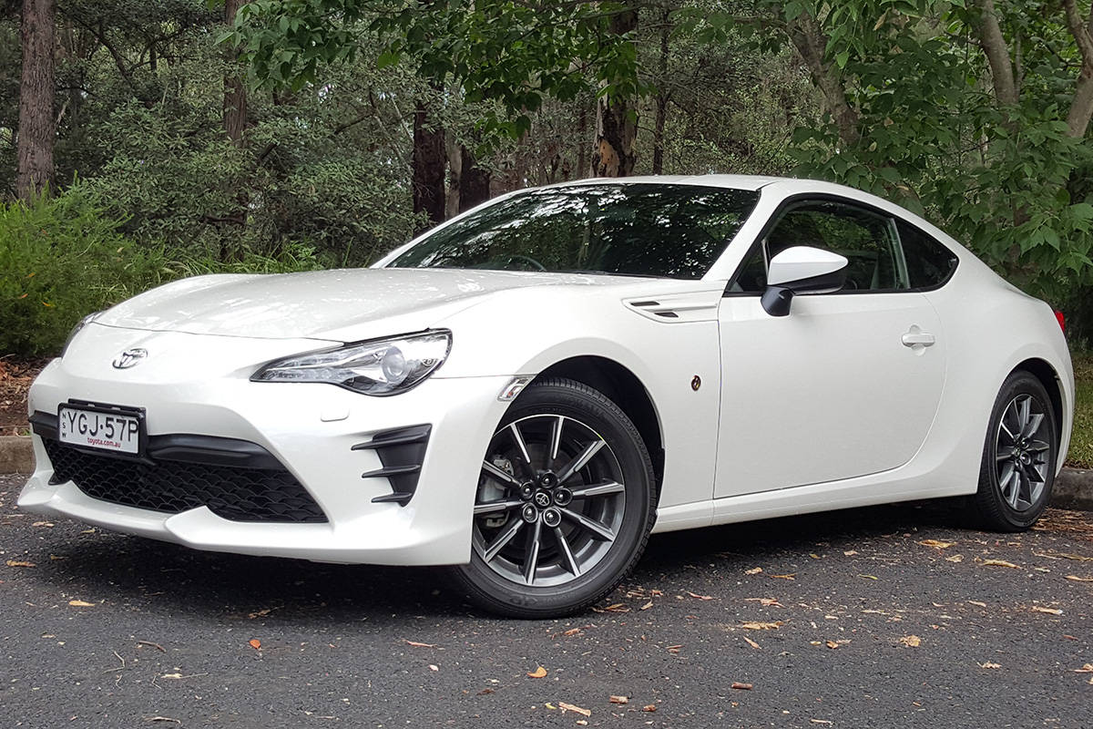 Toyota 86 GT manual 2017 review | CarsGuide