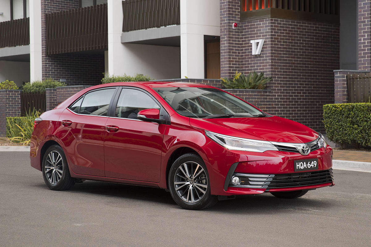 toyota-corolla-zr-sedan-2017-review-carsguide