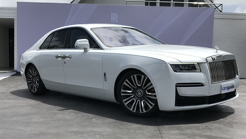 2021 Rolls-Royce Ghost Drive: a Lesson in Opulence and Worthiness