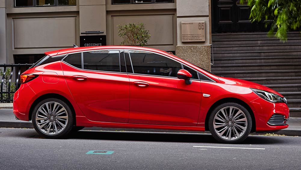 Holden Astra 2016 review CarsGuide