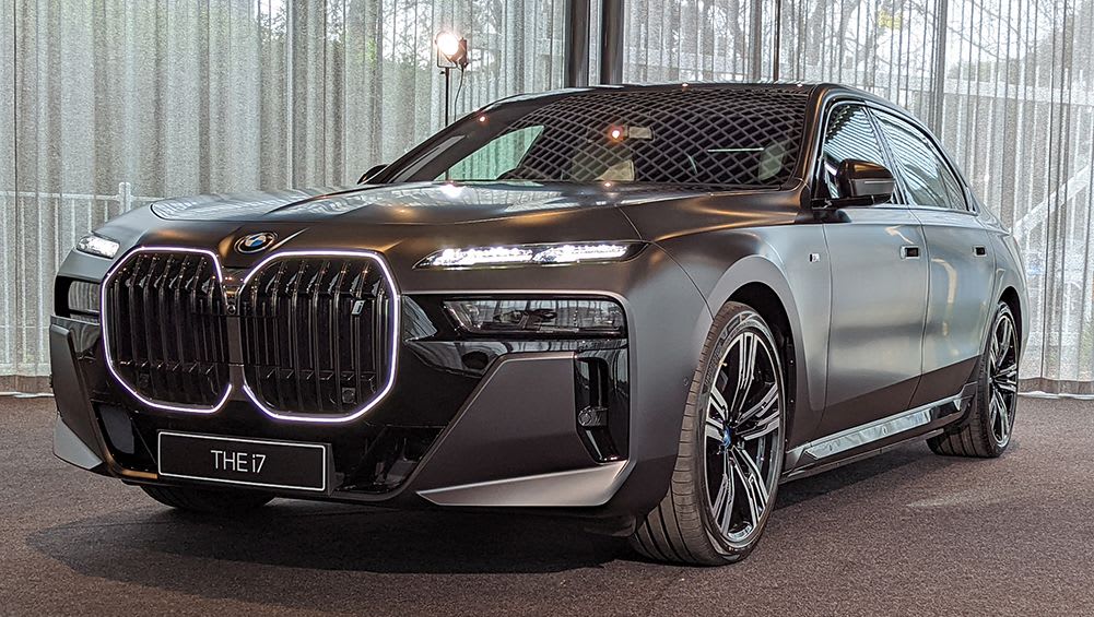 The sedan isn't finished yet! 2023 BMW i7 electric car to be more