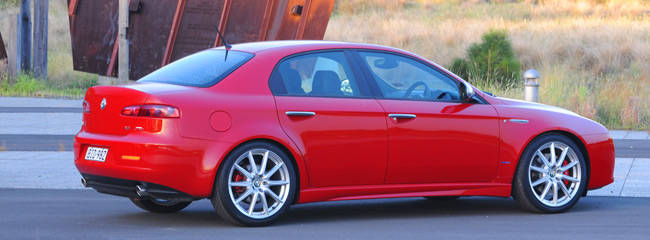 Alfa Romeo 159 2009 review