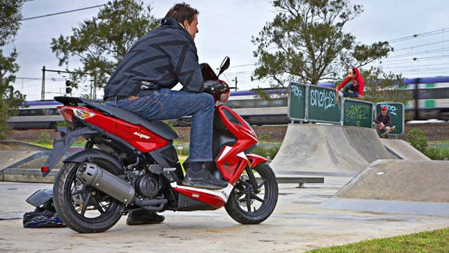 Kymco scooter less than $2000 - Car News | CarsGuide