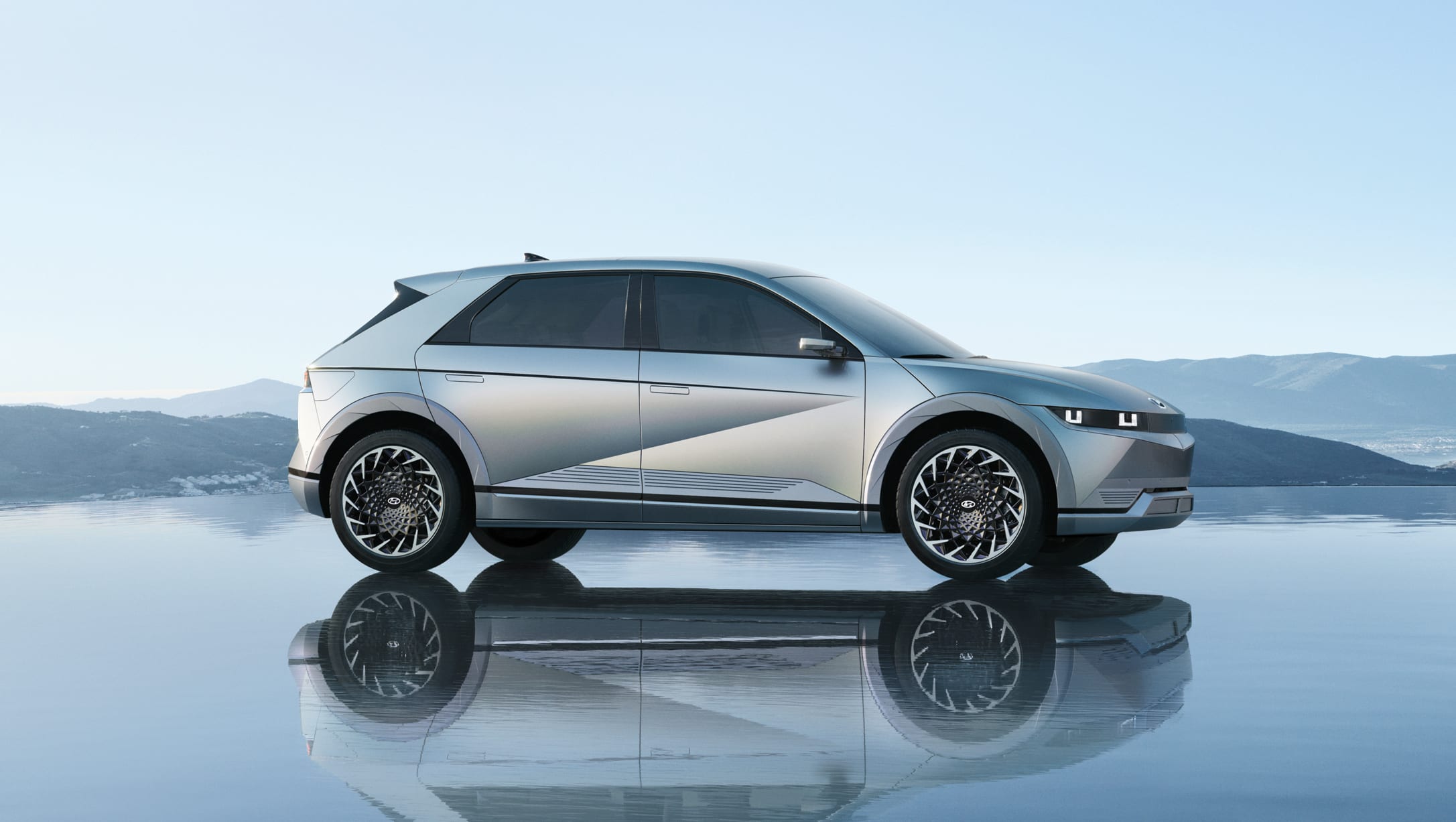 2022 Hyundai Ioniq 5 Ultimate : Futuristically Ambitious - The Car Guide