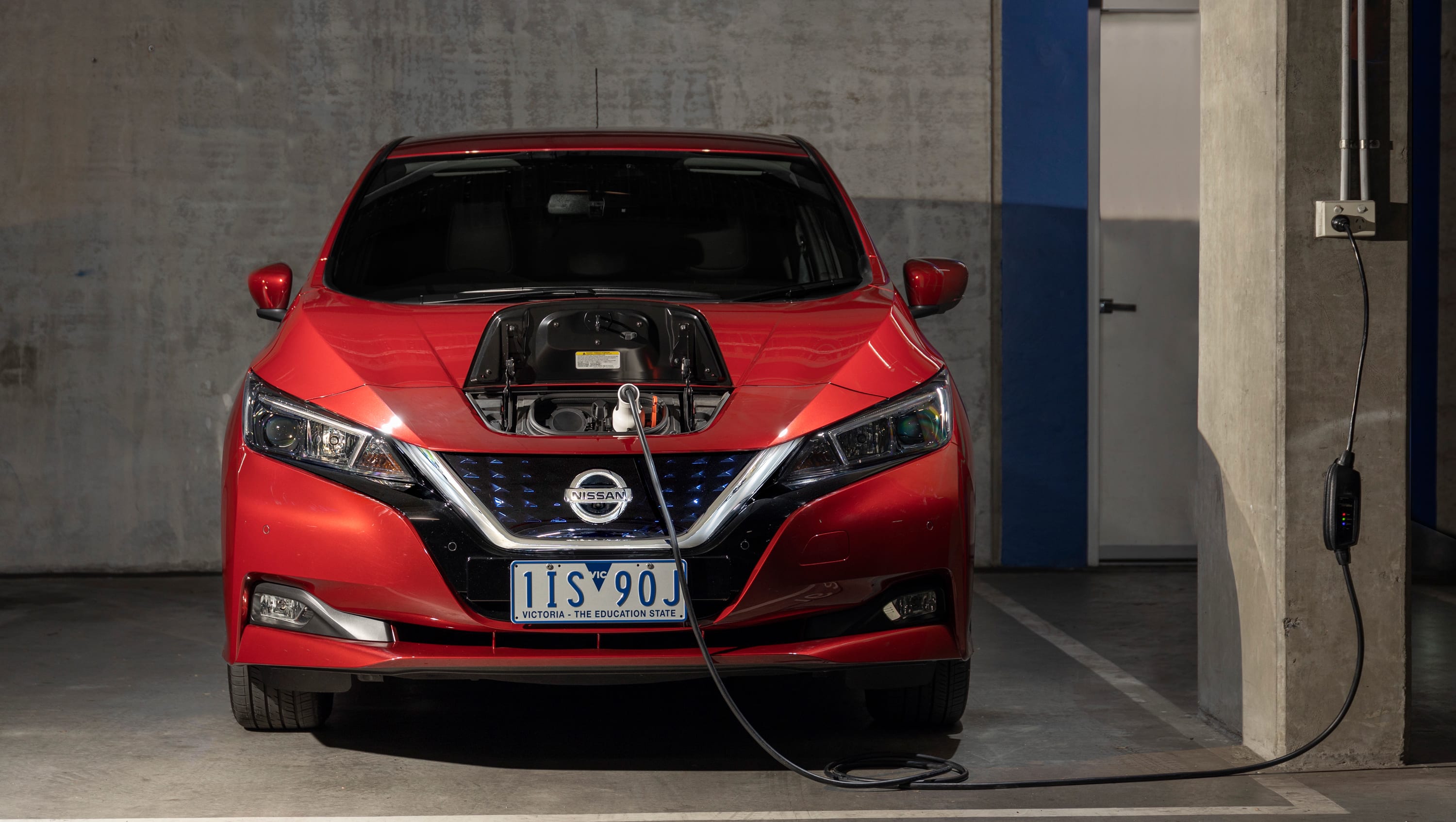 Hybrid vs electric cars: Which should you choose? | CarsGuide