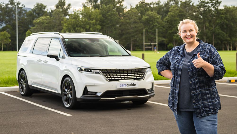 Kia Carnival 2023 review: Platinum diesel - Classy eight-seat people 