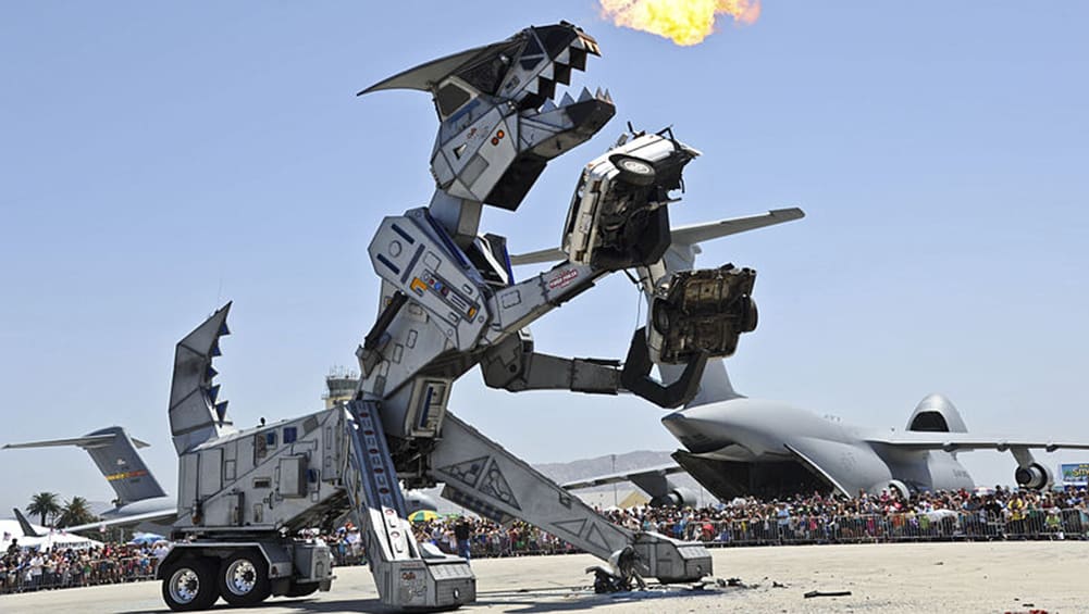 [Image: Robosaurus-Wikimedia-Commons-Joselito-Ar...1x565p.jpg]