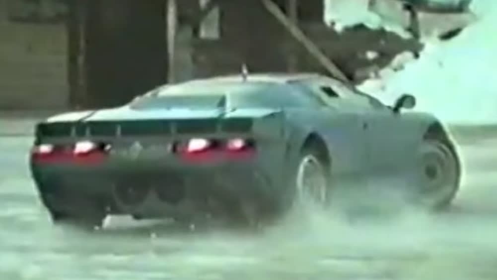 This half hour worth of Bugatti EB 110 footage is too good not to