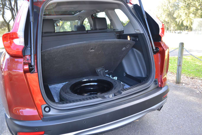 2017-Honda-CR-V-VTi-LX-suv-red-richard-berry-1200x800-%287%29.jpg