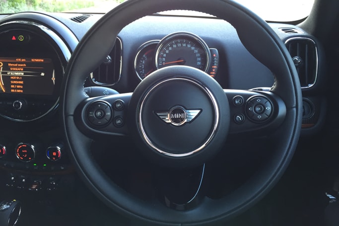 Mini Countryman Cooper D 2017 review | CarsGuide