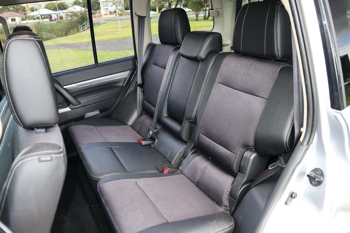 Pajero isofix points online