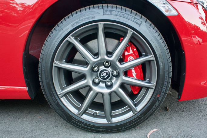 Toyota 86 top performance package