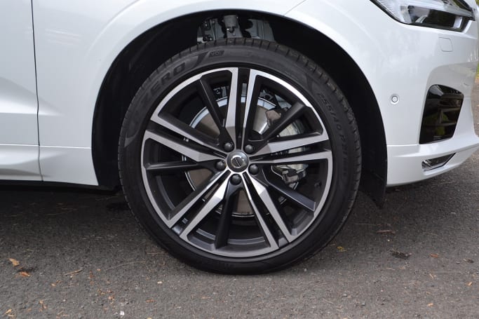 Volvo Xc60 R Design D5 2018 Review Carsguide