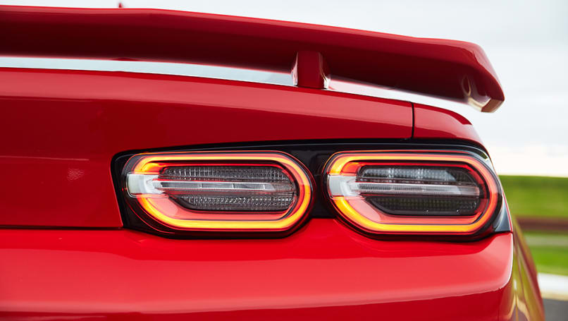 Camaro 2019 top tail lights