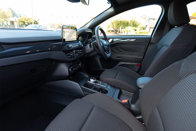 Ford Focus 2020 Review St Line Wagon Carsguide - Best Seat Covers For 2018 Ford Focus St Line 2020