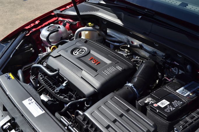 VW Golf GTI, 2.0 TSI Engine 180 kW