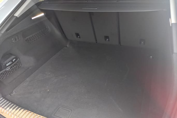 Audi Q8 Boot space
