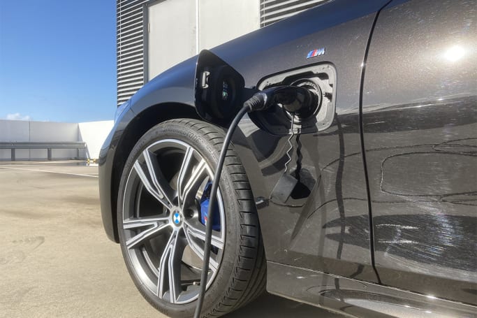 BMW 330e 2021 review CarsGuide