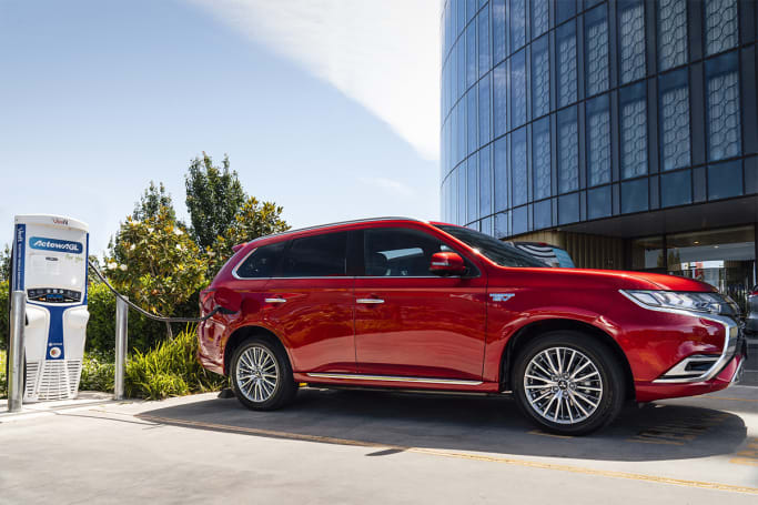 2020 outlander phev outlet range