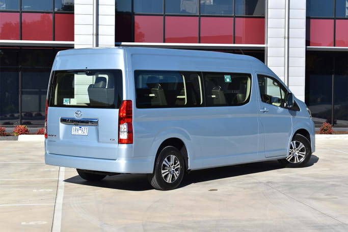2020 toyota top hiace commuter