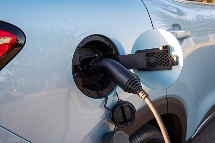 How Do Hybrid Cars Work? The Truth About Hybrid Car Technology