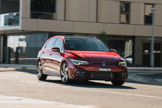 2021 Volkswagen Golf Gti Hatchback Red 1200X800P %288%29