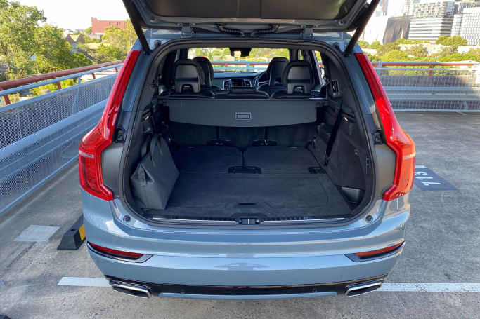 Volvo XC90 Boot space
